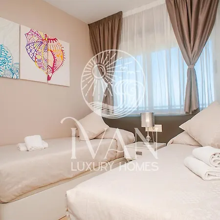 Casa Matias Ivan Luxury Homes 9ª Norte 1ª Linea *