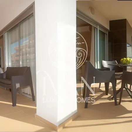 Casa Matias Ivan Luxury Homes 9ª Norte 1ª Linea