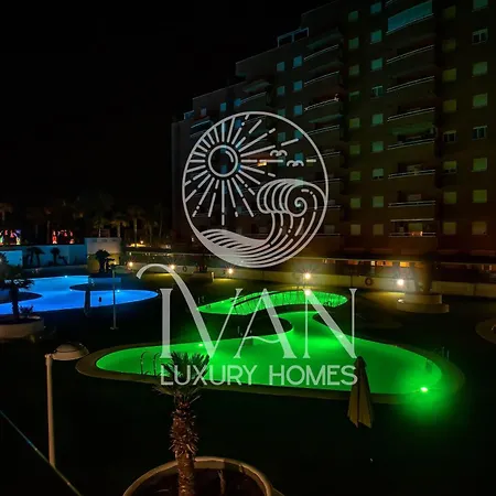 Casa Matias Ivan Luxury Homes 9ª Norte 1ª Linea