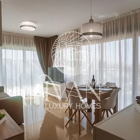 Apartament Casa Matias Ivan Luxury Homes 9ª Norte 1ª Linea